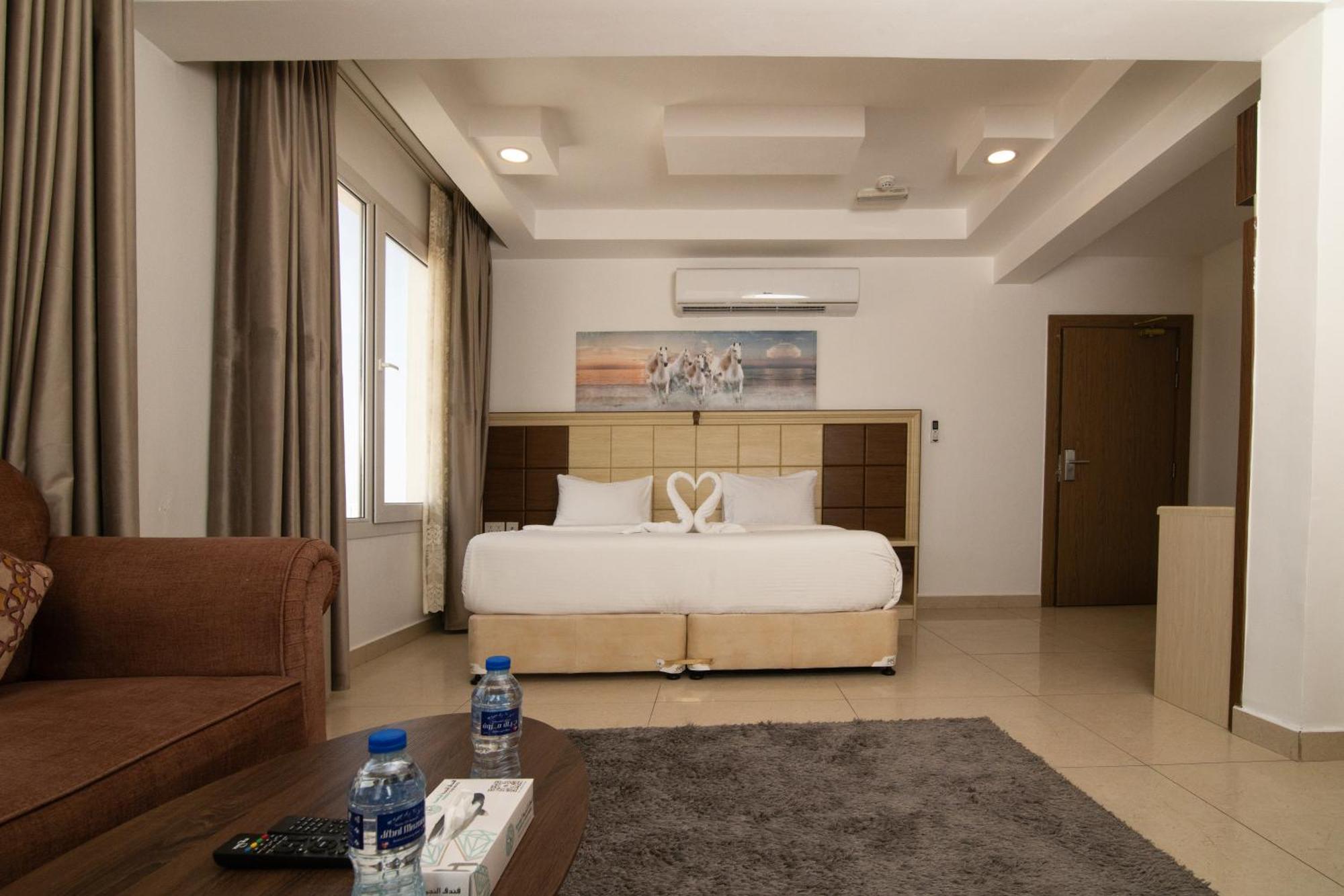 Diamond Star Hotel فندق النجمة الماسية Seeb Eksteriør billede