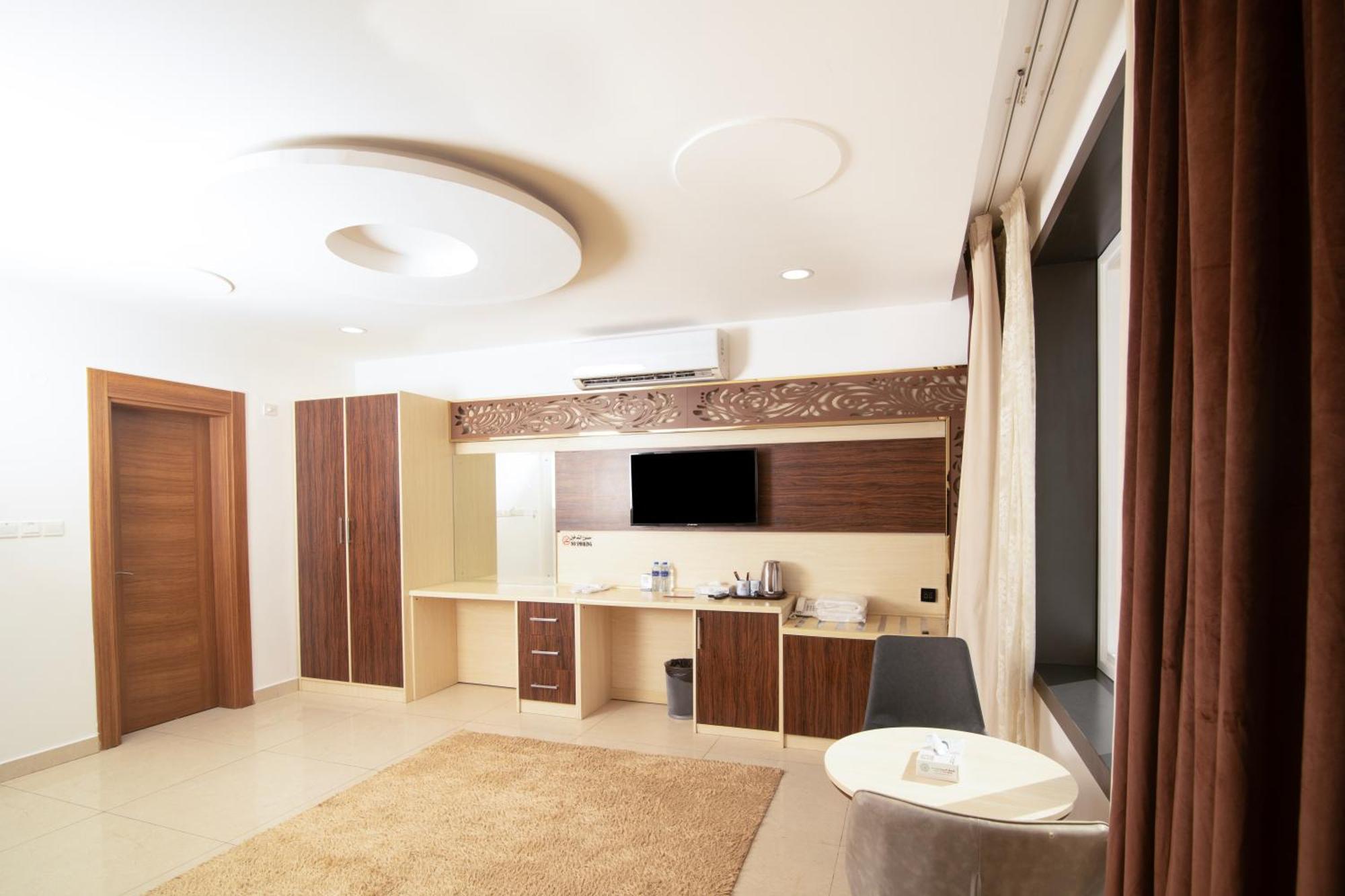 Diamond Star Hotel فندق النجمة الماسية Seeb Eksteriør billede
