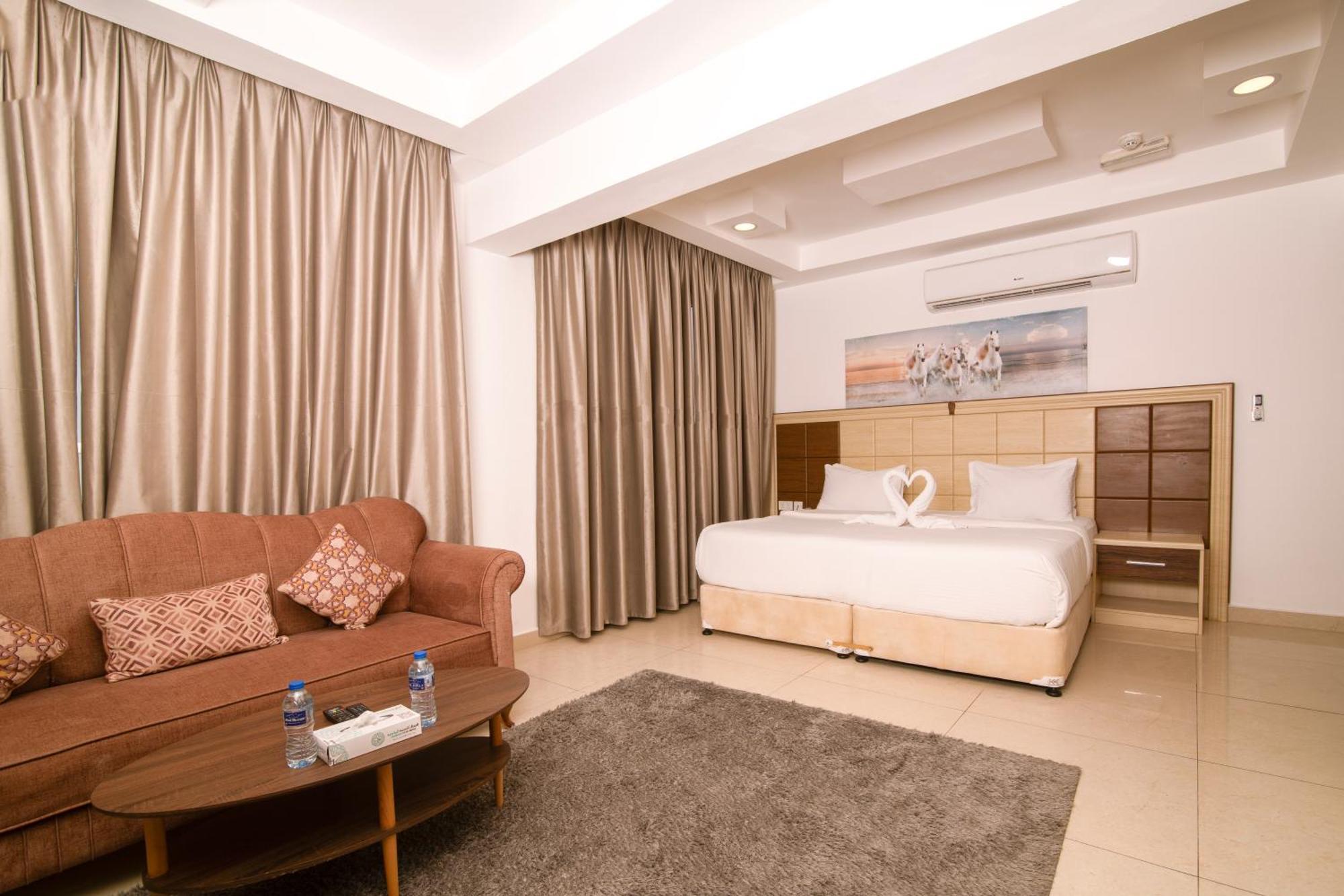 Diamond Star Hotel فندق النجمة الماسية Seeb Eksteriør billede