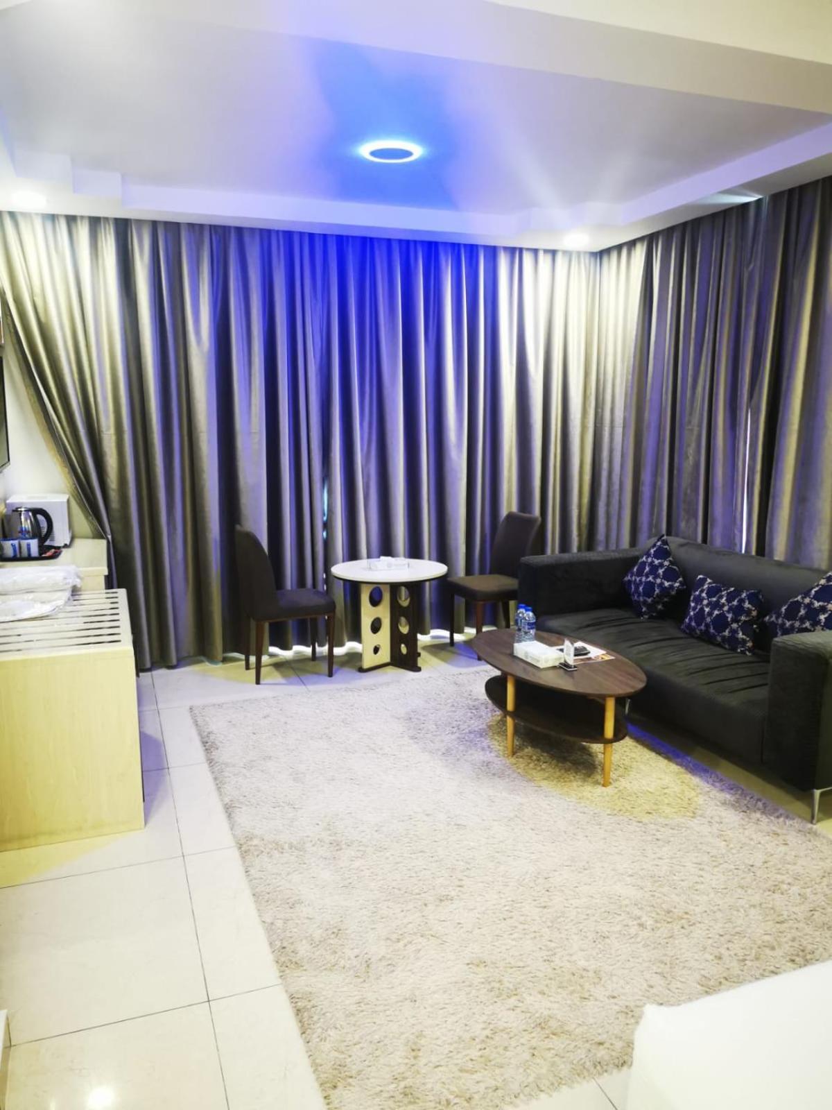 Diamond Star Hotel فندق النجمة الماسية Seeb Eksteriør billede