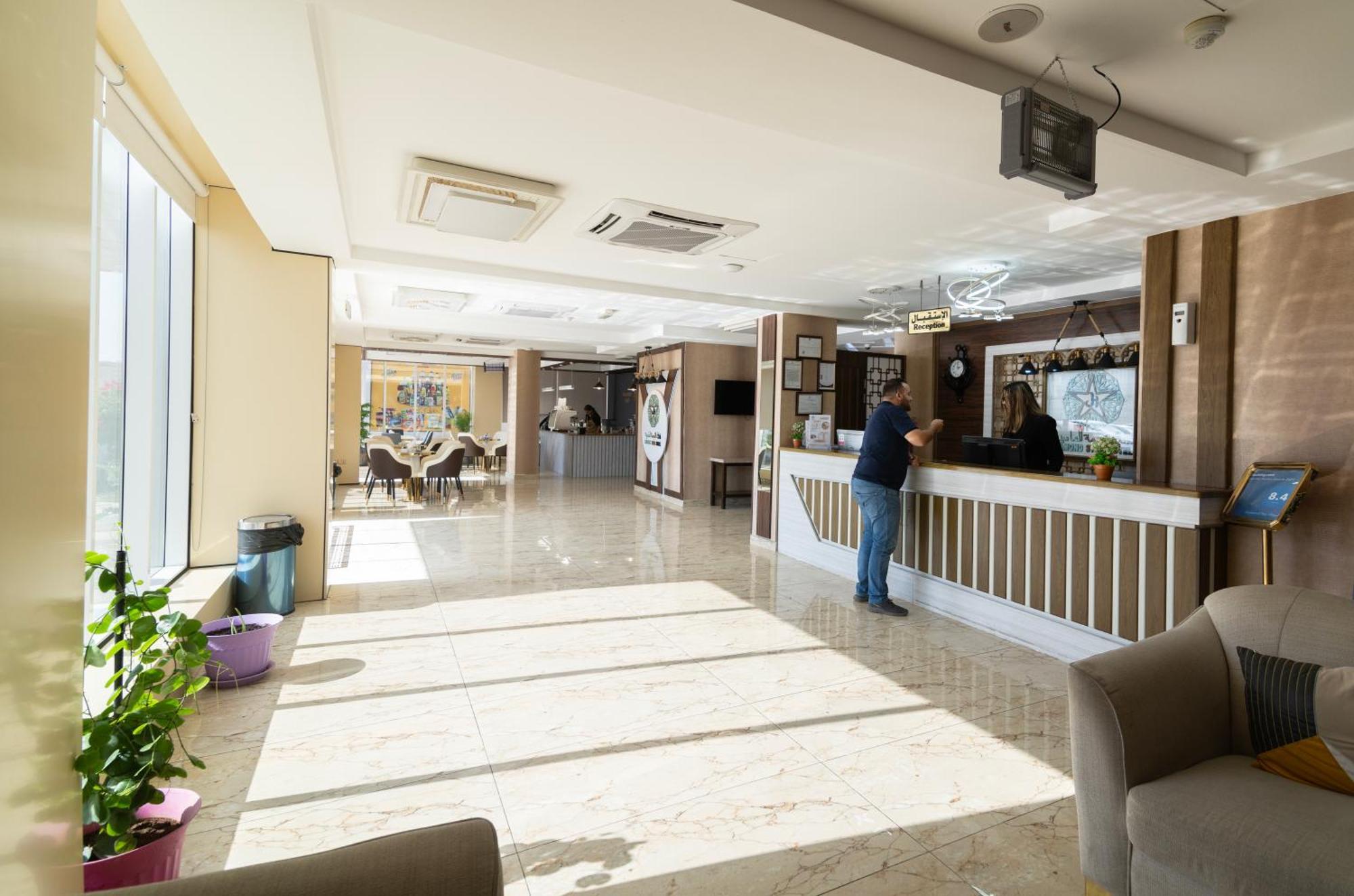Diamond Star Hotel فندق النجمة الماسية Seeb Eksteriør billede